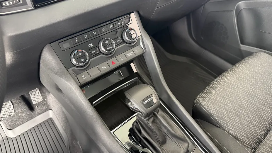 SKODA Karoq Karoq 1.5 TSI ACT Drive Nowy