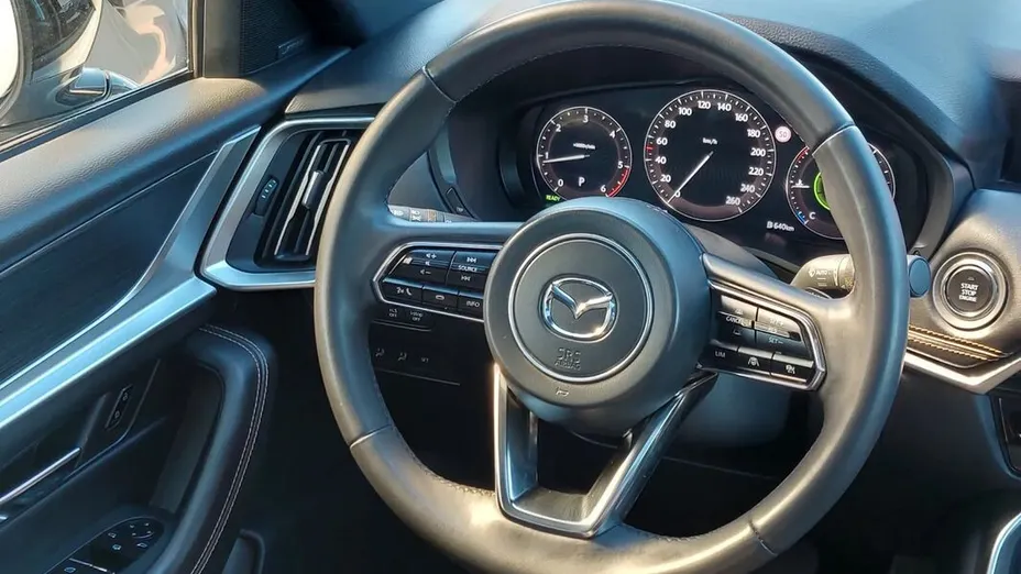 MAZDA CX-60 -