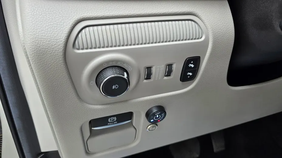 JEEP Wagoneer -