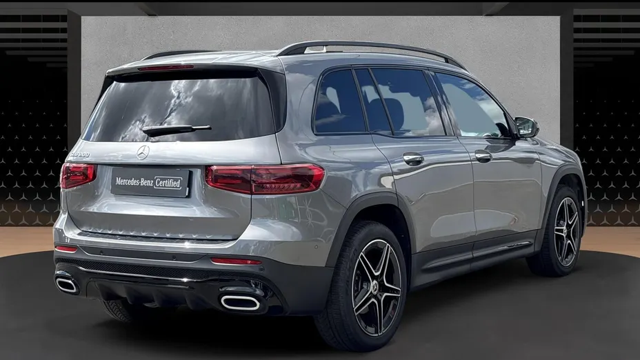 MERCEDES-BENZ GLB GLB 200 mHEV AMG Line 7G-DCT