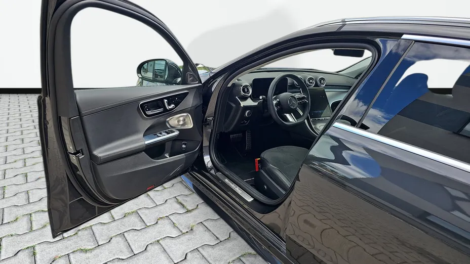 MERCEDES-BENZ C Klasa C 220 d mHEV 4-Matic AMG
