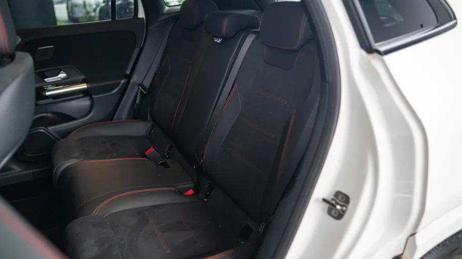 MERCEDES-BENZ GLA GLA 200 d 4-Matic AMG Line 8G-DCT