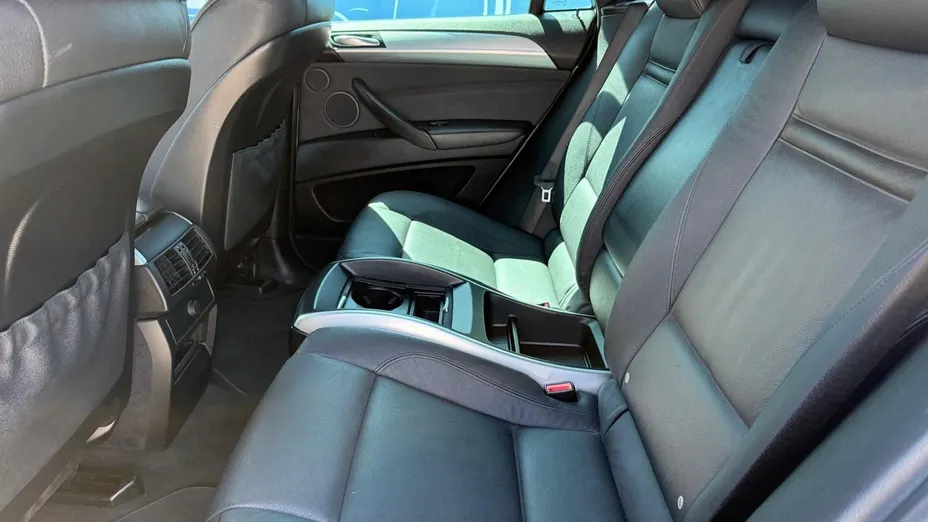 BMW X6 -