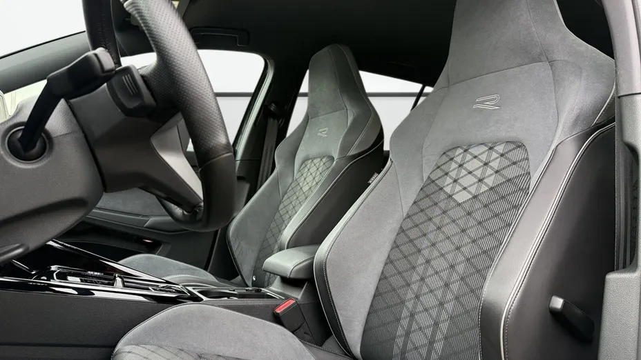 VOLKSWAGEN Golf Golf VIII 2.0 TDI R-Line DSG