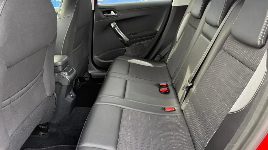 PEUGEOT 2008 -