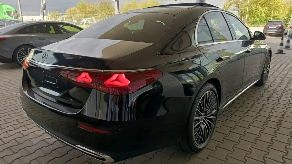 MERCEDES-BENZ E Klasa E 200 mHEV 4-Matic Exclusive 9G-Tronic