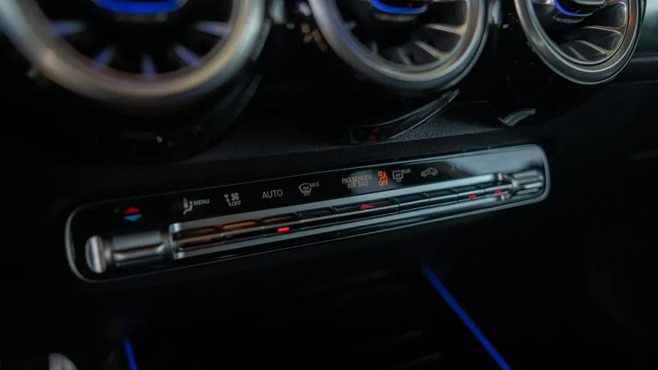 MERCEDES-BENZ GLB GLB 220 mHEV 4-Matic AMG Line 8G-DCT