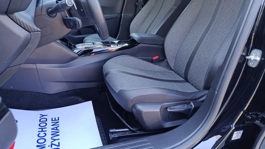 PEUGEOT 2008 2008 PureTech 130 Allure S&S EAT8