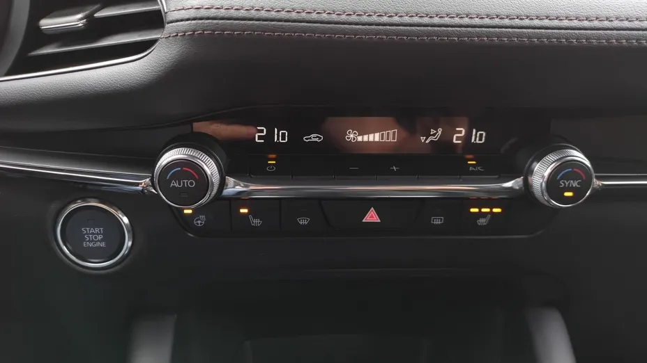MAZDA 3 3 2.0 mHEV Kanjo aut