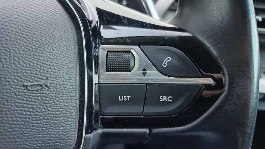 PEUGEOT 3008 3008 1.2 PureTech Allure S&S EAT8