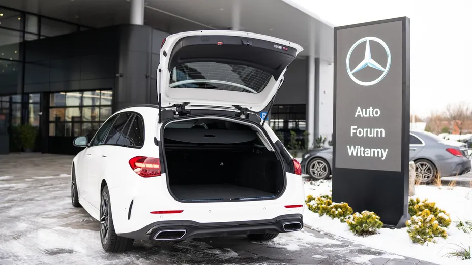 MERCEDES-BENZ C Klasa C 200 mHEV 4-Matic AMG