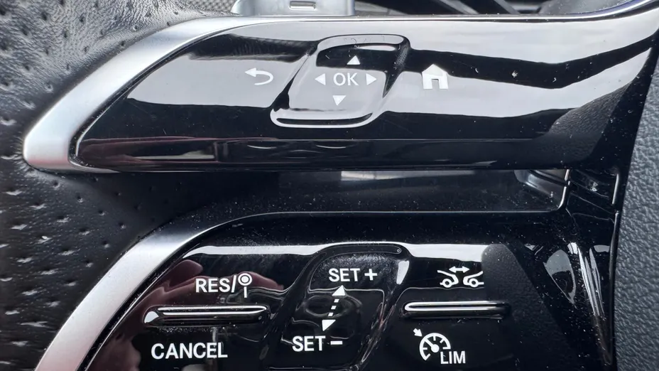 MERCEDES-BENZ C Klasa C 220 d mHEV AMG