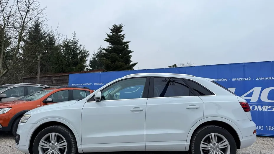 AUDI Q3 -