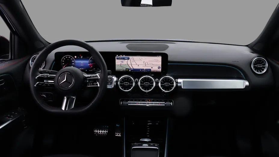 MERCEDES-BENZ GLB GLB 200 mHEV AMG Line 7G-DCT