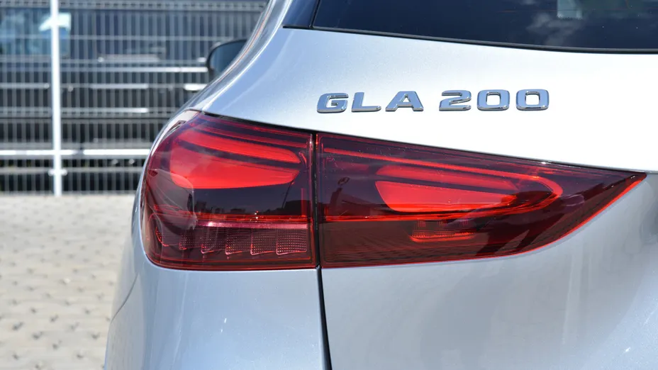 MERCEDES-BENZ GLA GLA 200 mHEV AMG Line 7G-DCT