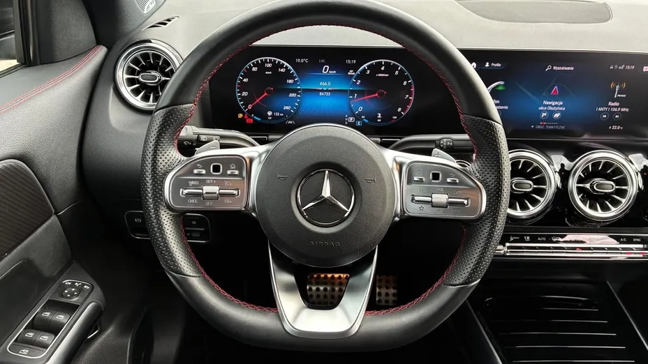 MERCEDES-BENZ GLA -