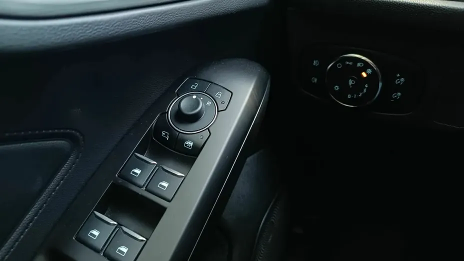 FORD Focus Focus 1.0 EcoBoost mHEV Titanium X aut