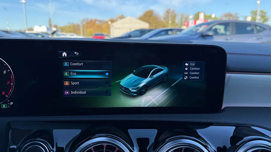 MERCEDES-BENZ CLA CLA 200 AMG Line 7G-DCT