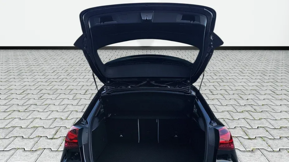MERCEDES-BENZ A Klasa A 250 e PHEV AMG Line 8G-DCT