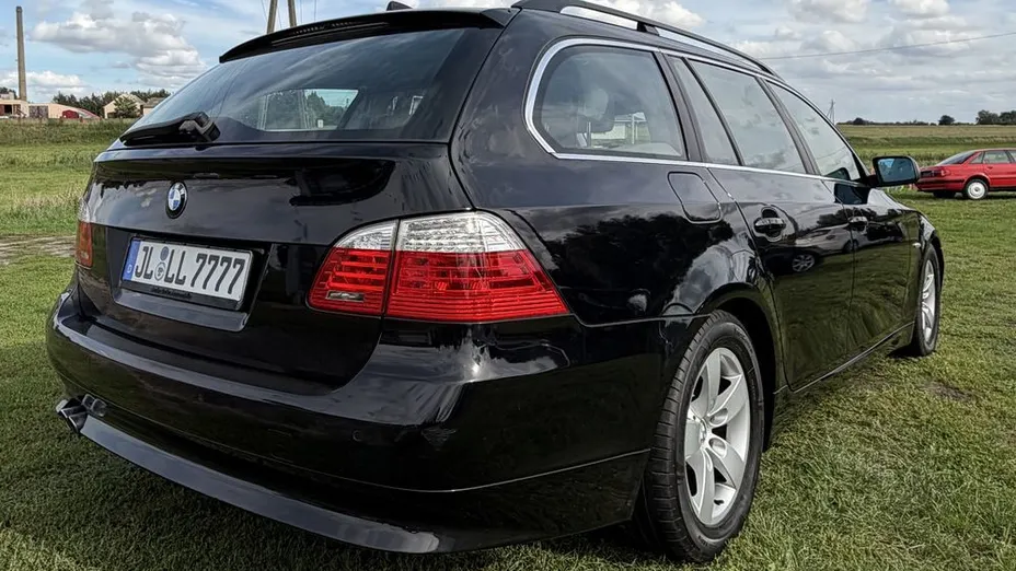 BMW Seria 5 520e aut