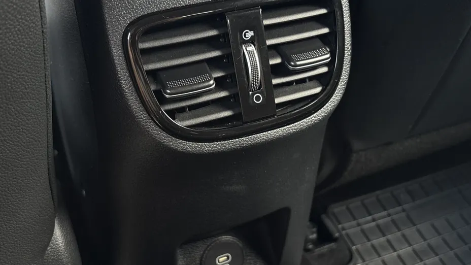 KIA Cee'd Ceed 1.5 T-GDI Business Line DCT