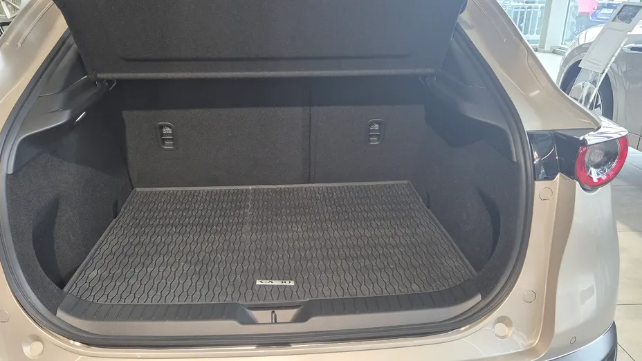 MAZDA CX-30 CX-30 2.0 mHEV Nagisa 2WD aut Nowy