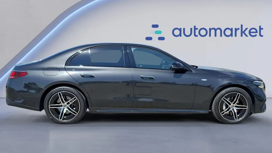 MERCEDES-BENZ E Klasa E 300 de PHEV 4-Matic AMG 9G-Tronic