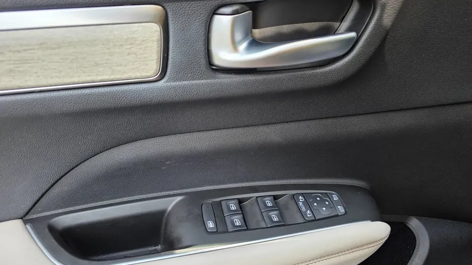 RENAULT Koleos -