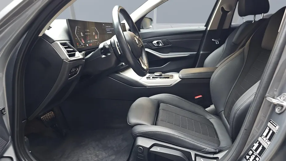 BMW Seria 3 330i xDrive aut