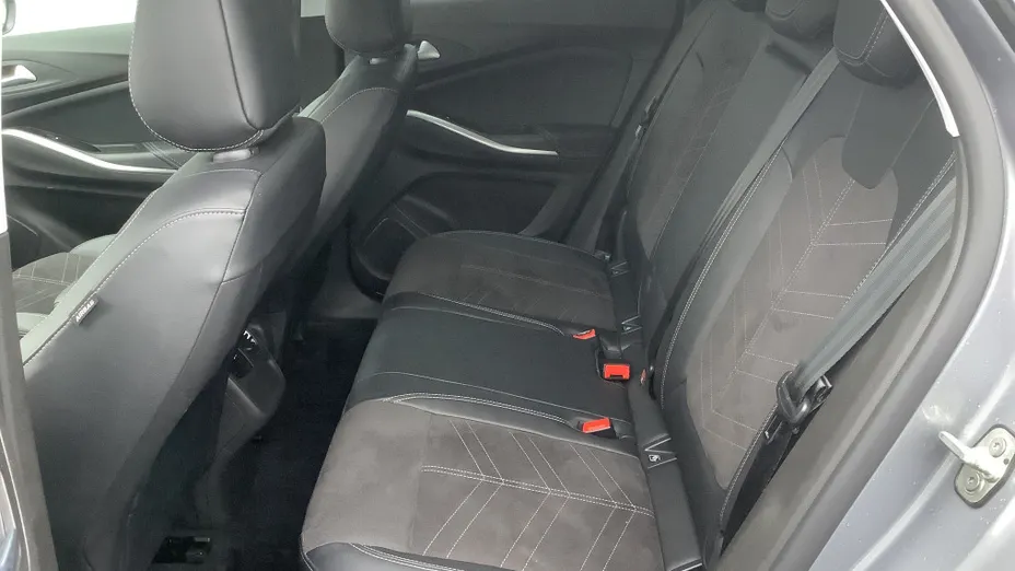 OPEL Grandland -