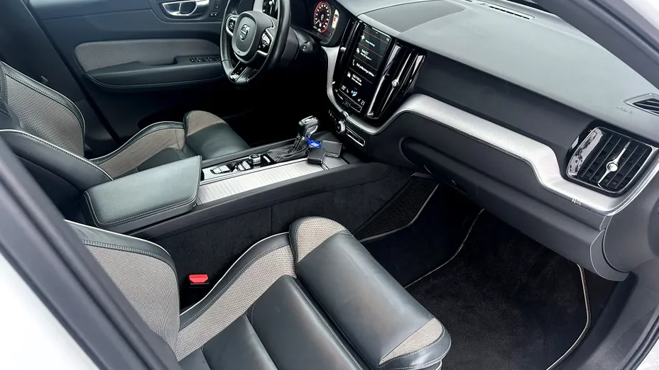 VOLVO XC60 XC60 D4 R-Design aut