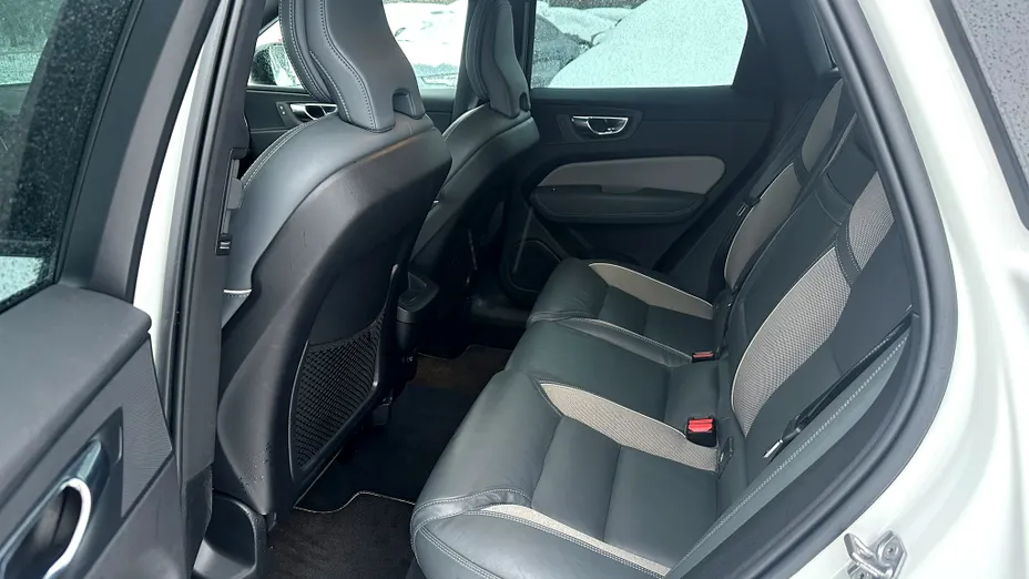 VOLVO XC60 XC60 D4 R-Design aut