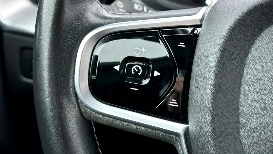 VOLVO XC60 XC60 D4 R-Design aut