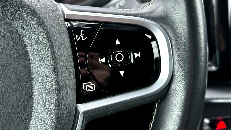 VOLVO XC60 XC60 D4 R-Design aut