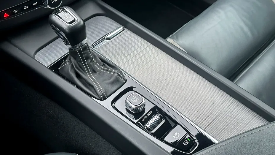 VOLVO XC60 XC60 D4 R-Design aut