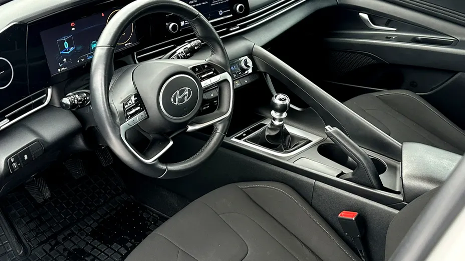 HYUNDAI Elantra Elantra 1.6 Smart