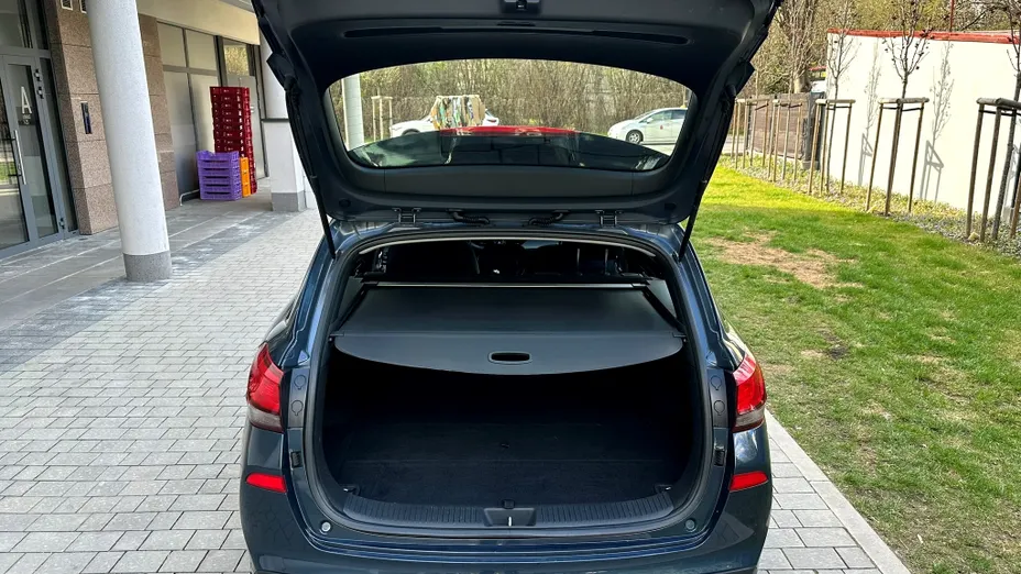 HYUNDAI i30 i30 1.5 DPI Classic +