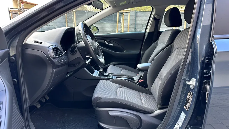 HYUNDAI i30 i30 1.5 DPI Classic +