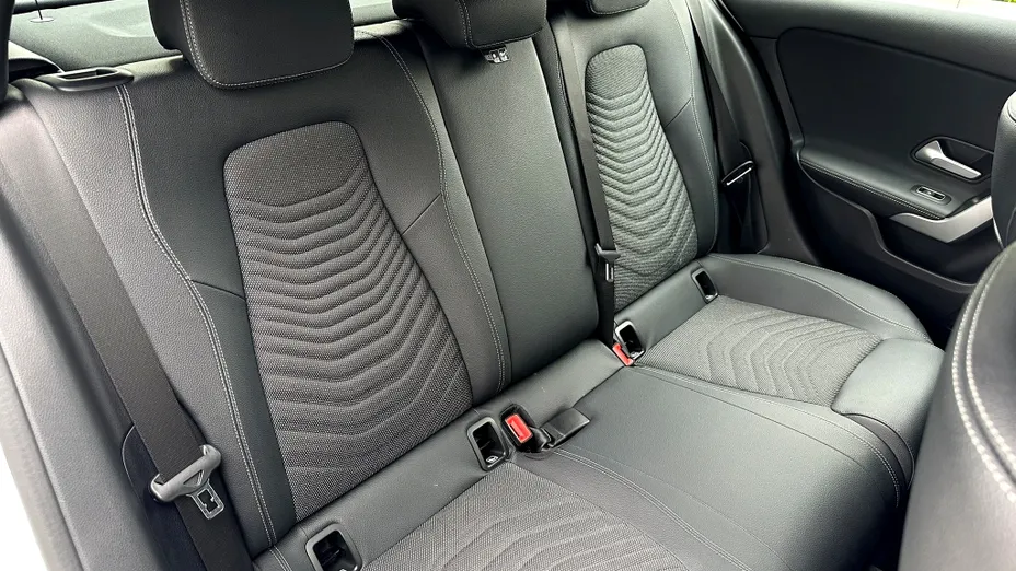 MERCEDES-BENZ A Klasa A 200 Progressive 7G-DCT