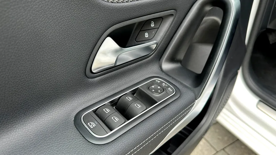 MERCEDES-BENZ A Klasa A 200 Progressive 7G-DCT