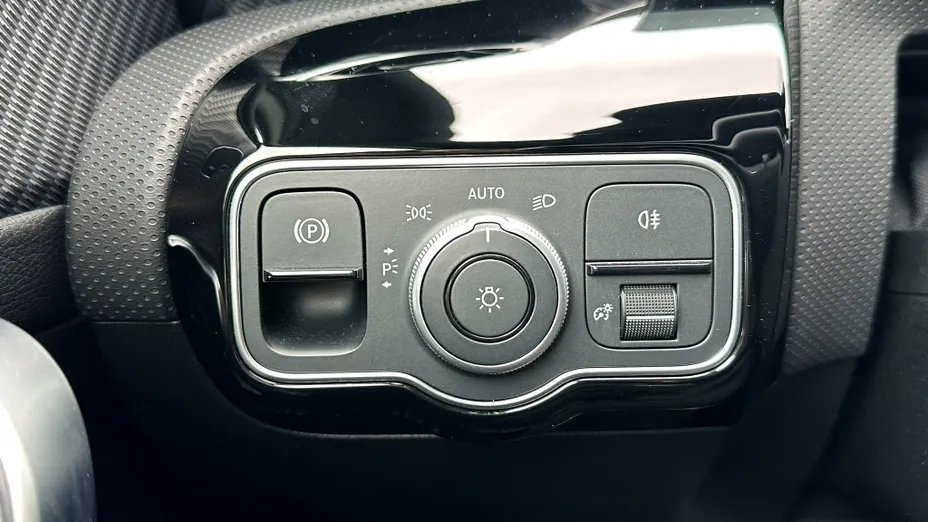 MERCEDES-BENZ A Klasa A 200 Progressive 7G-DCT