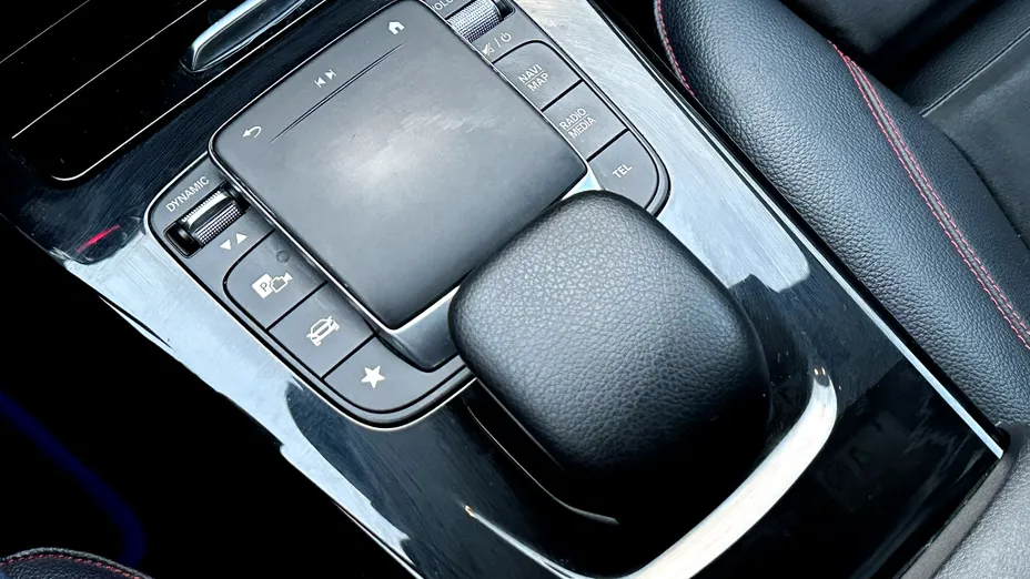 MERCEDES-BENZ CLA CLA 220 4-Matic AMG Line 7G-DCT