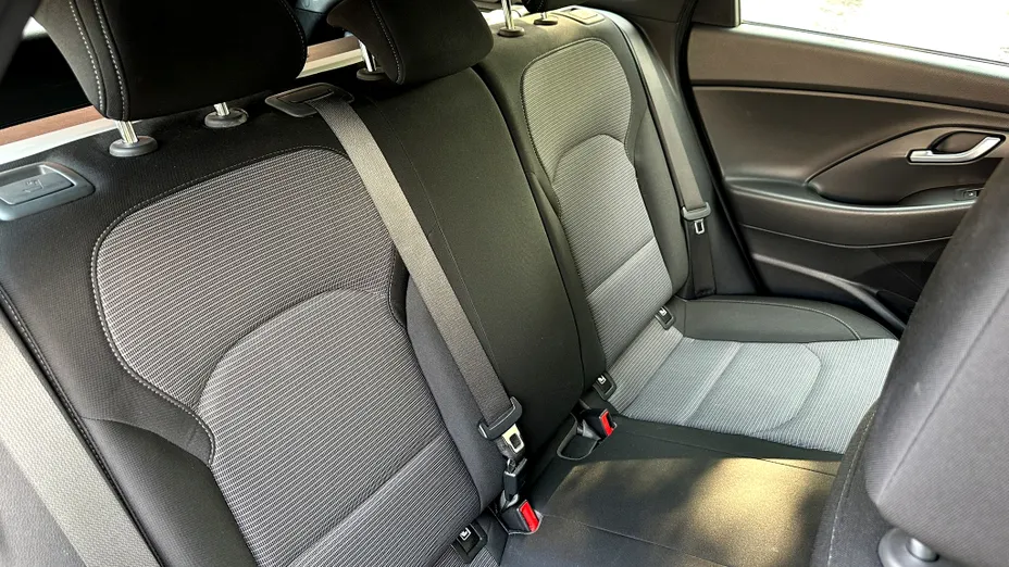 HYUNDAI i30 i30 1.5 DPI Classic +