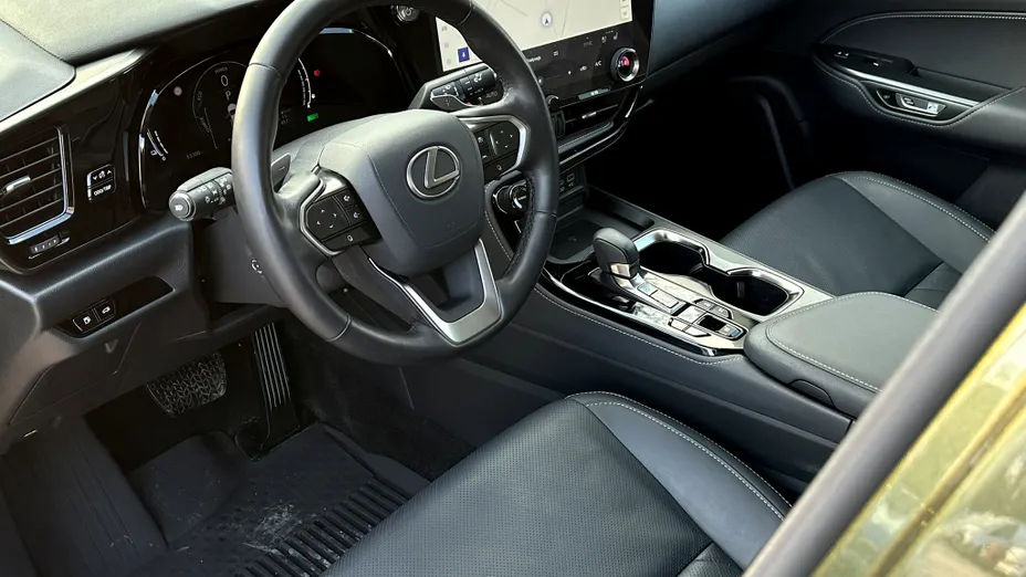 LEXUS NX NX 450h+ Omotenashi AWD