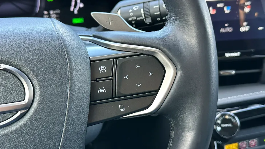 LEXUS NX NX 450h+ Omotenashi AWD