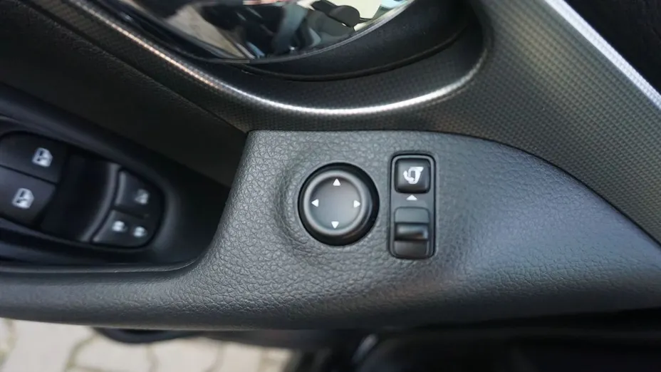 NISSAN Qashqai Qashqai 1.3 DIG-T N-Connecta