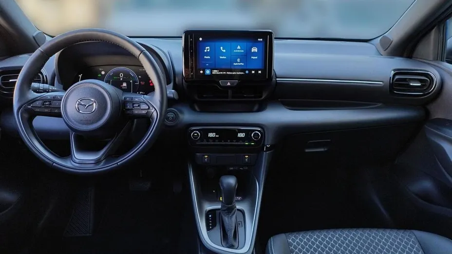 MAZDA 2 -