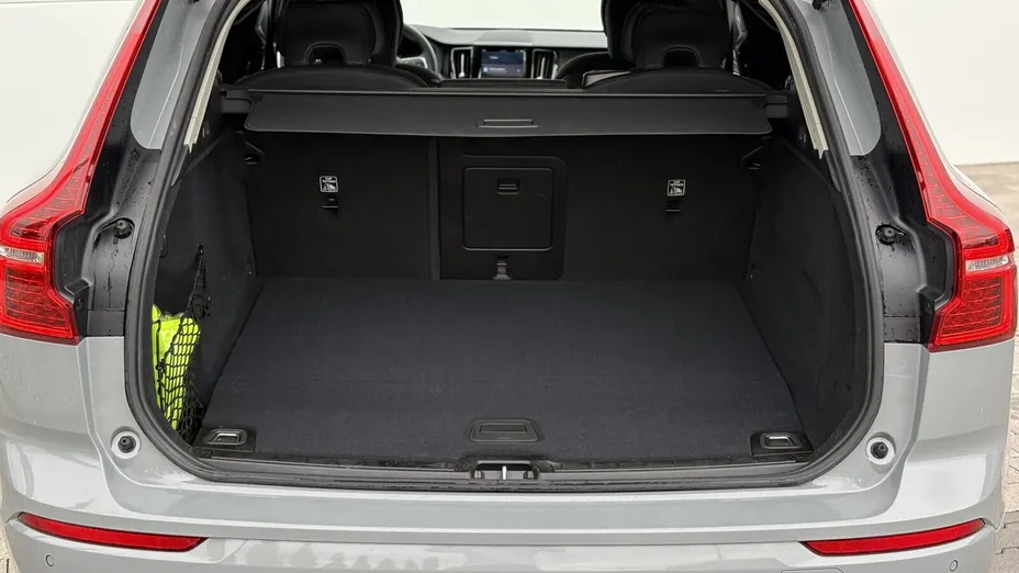 VOLVO XC60 XC60 T6 Plug-In Hybrid AWD Core aut