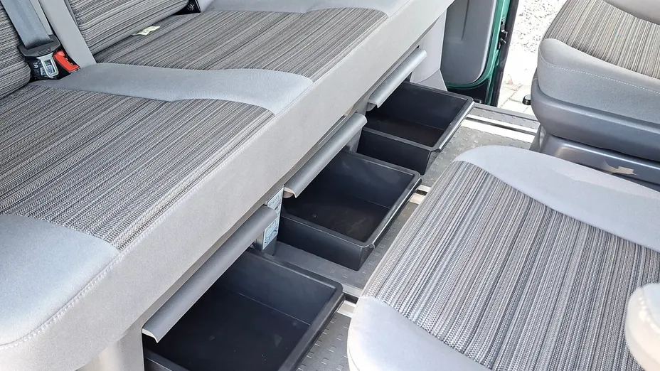 VOLKSWAGEN Transporter Transporter Kombi T6.1 TDI L1H1 DSG