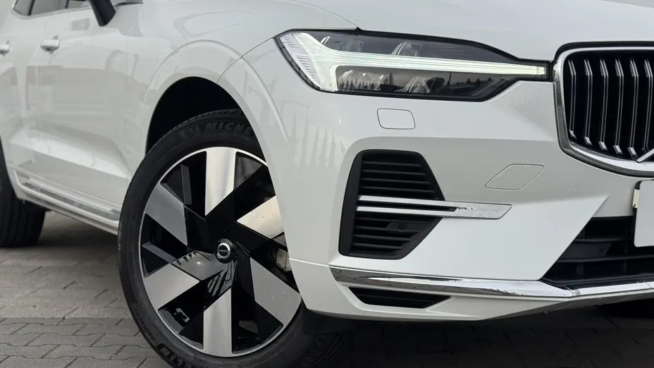 VOLVO XC60 XC60 T6 Plug-In Hybrid AWD Core aut